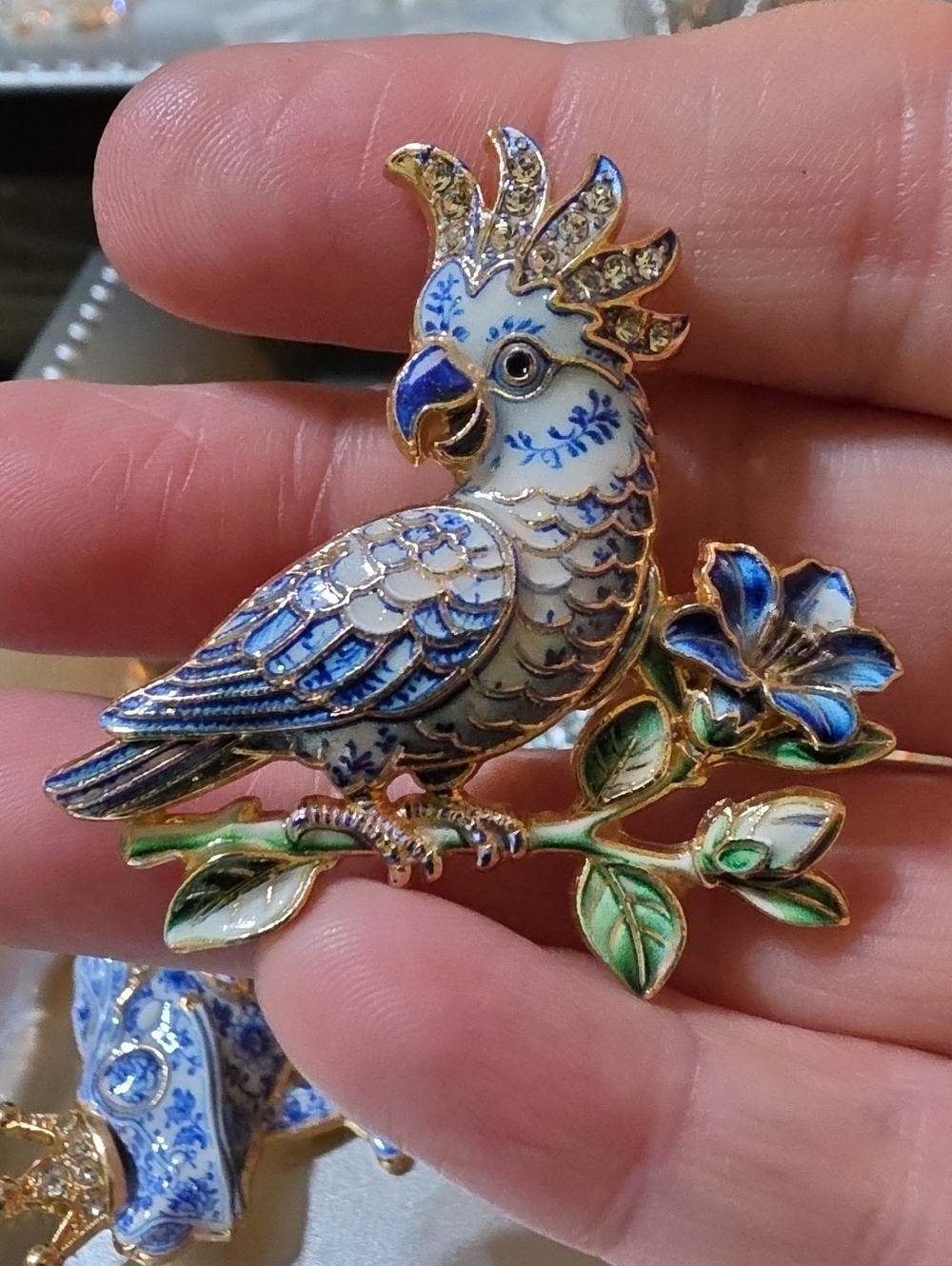 A52- Blue and White Cockatoo Enamel Bird Brooch - Fashion Jewelry
